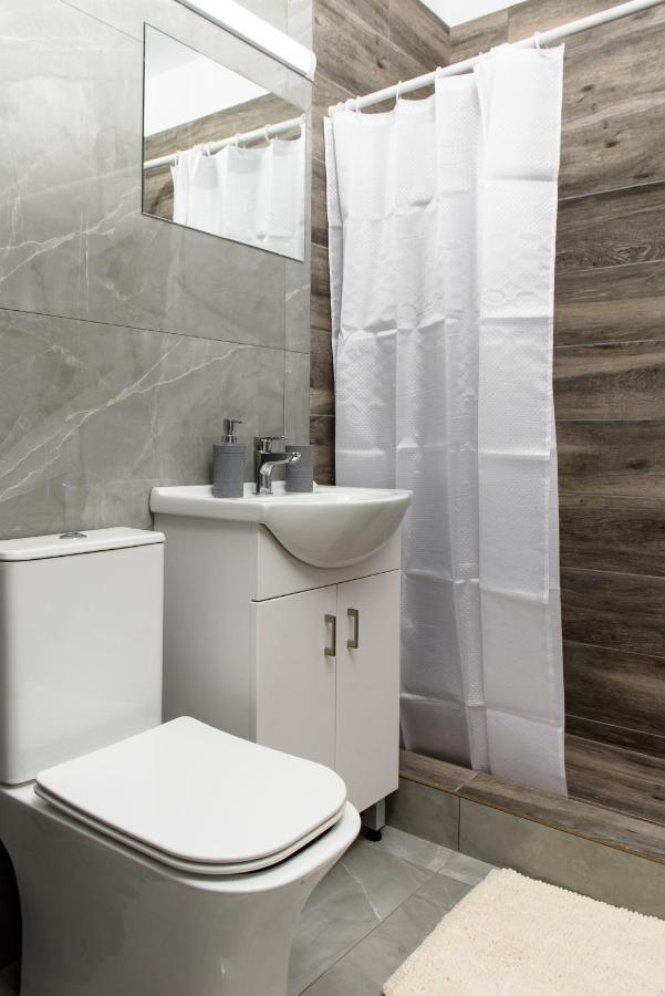 Callisto 3 Bedroom Apartment Larnaca Exterior photo