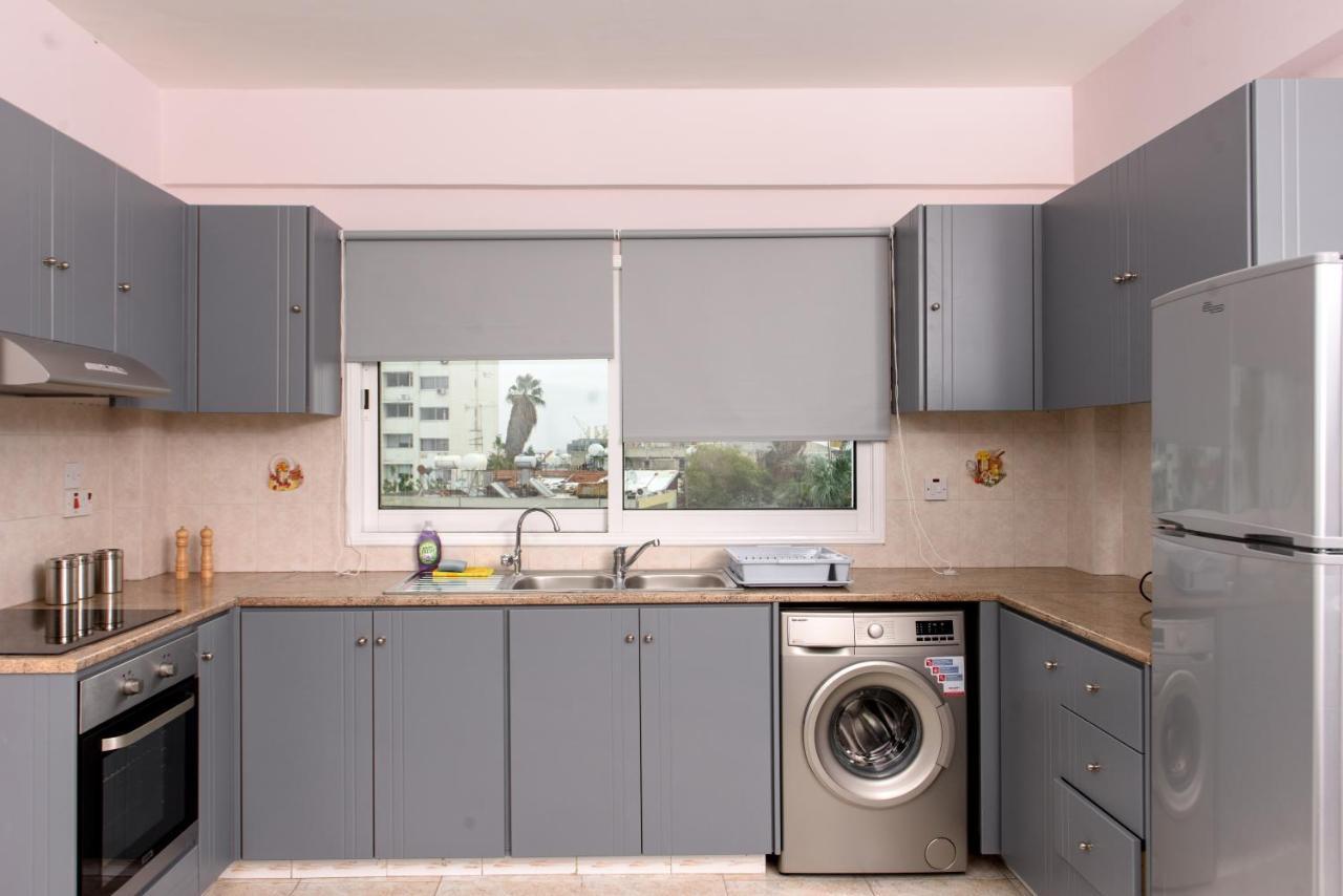Callisto 3 Bedroom Apartment Larnaca Exterior photo